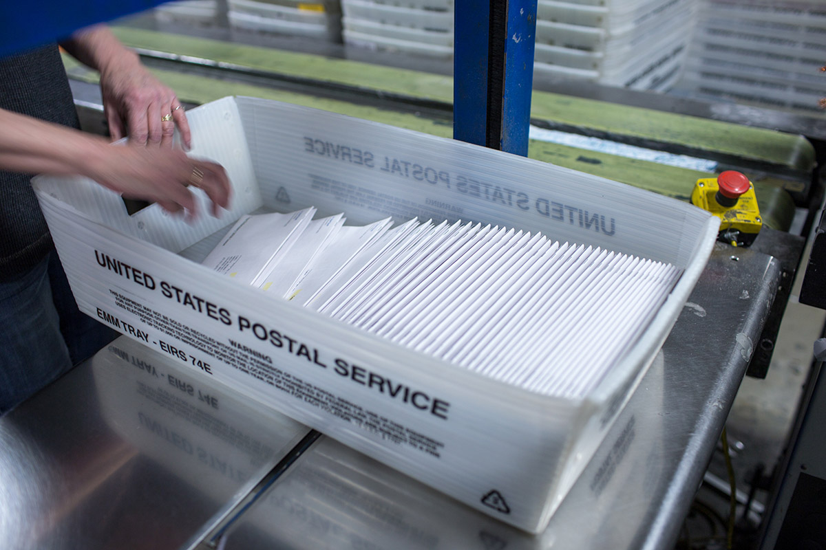 postal Tray mail sorting